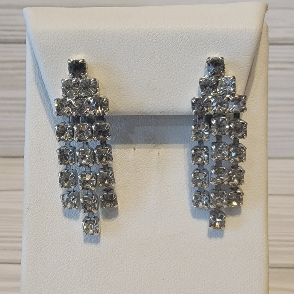 Vintage Clear Rhinestone Waterfall Dangle Silver Tone Clip On Earrings
